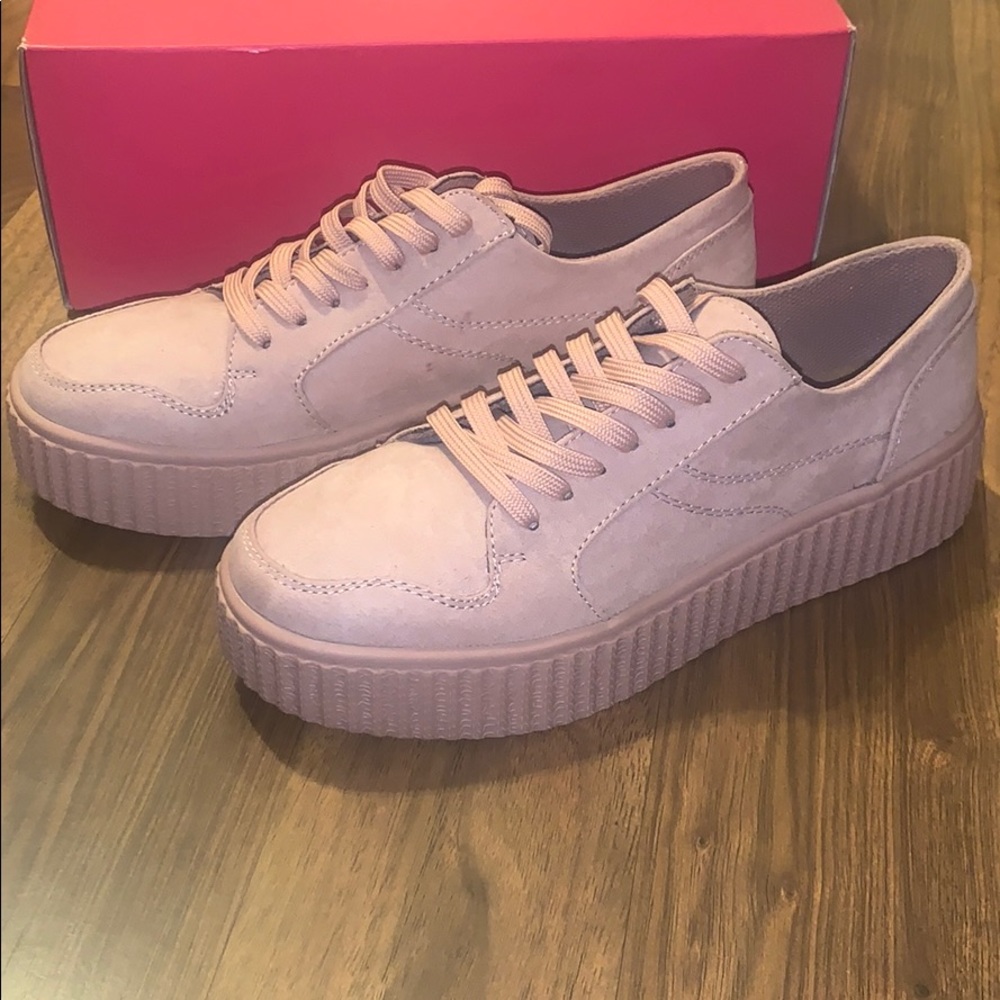 Shoes - Picture 2 of 2
